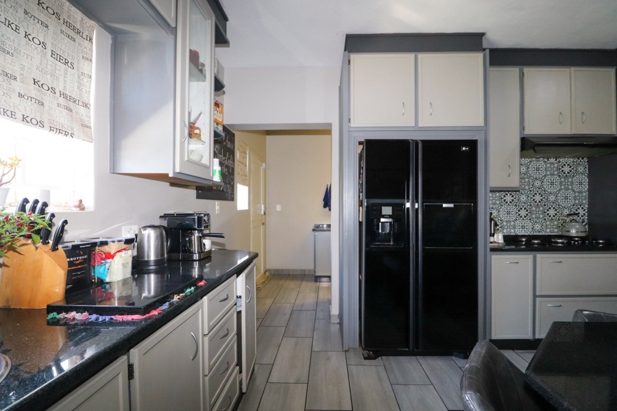 4 Bedroom Property for Sale in Wilkoppies North West